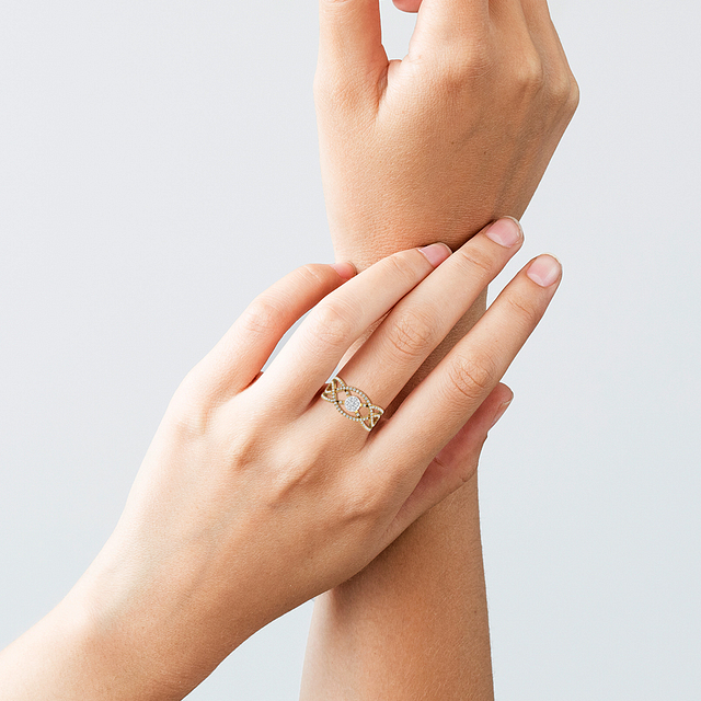 Lexie Halo Diamond Ring